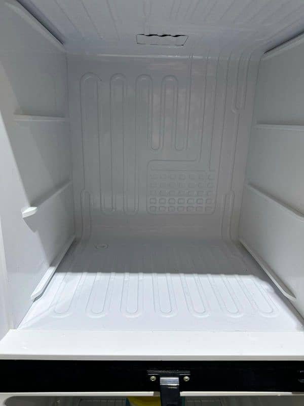 PEL medium size fridge 5