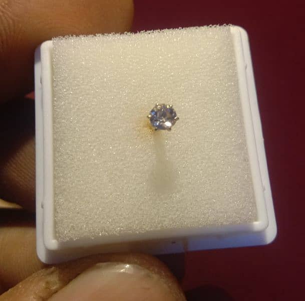 100% Natural Very goOd Quality DiamOnd 18K gOld nOse Pin With Certif. . 4