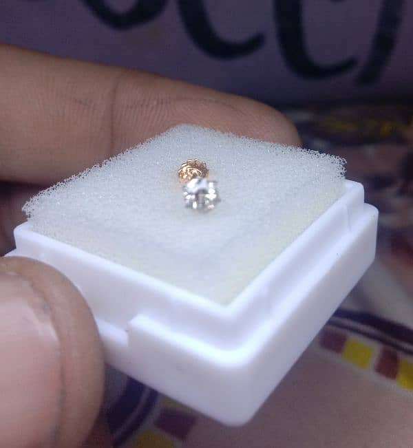 100% Natural Very goOd Quality DiamOnd 18K gOld nOse Pin With Certif. . 5