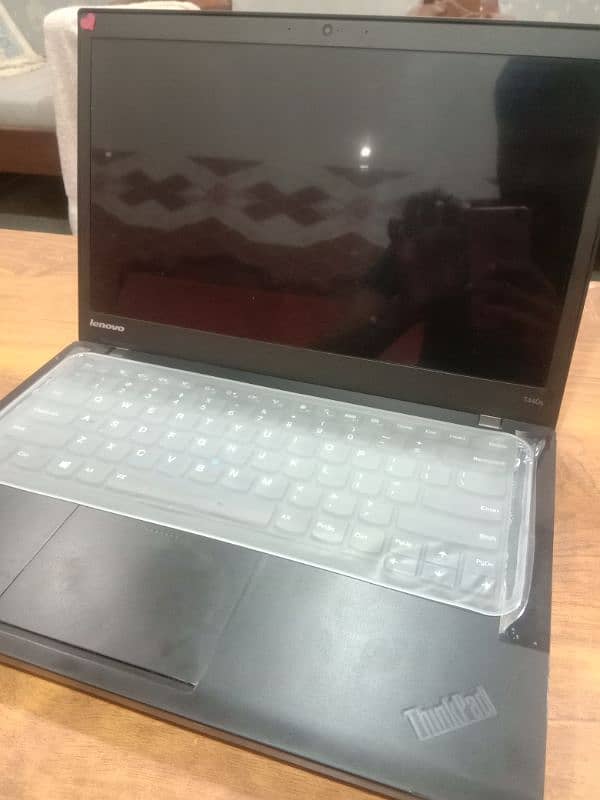 Core i7 5th generation 4GB 500GB with original charger k sath 4