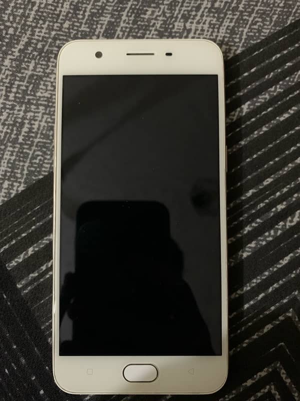 OPPO A57 0