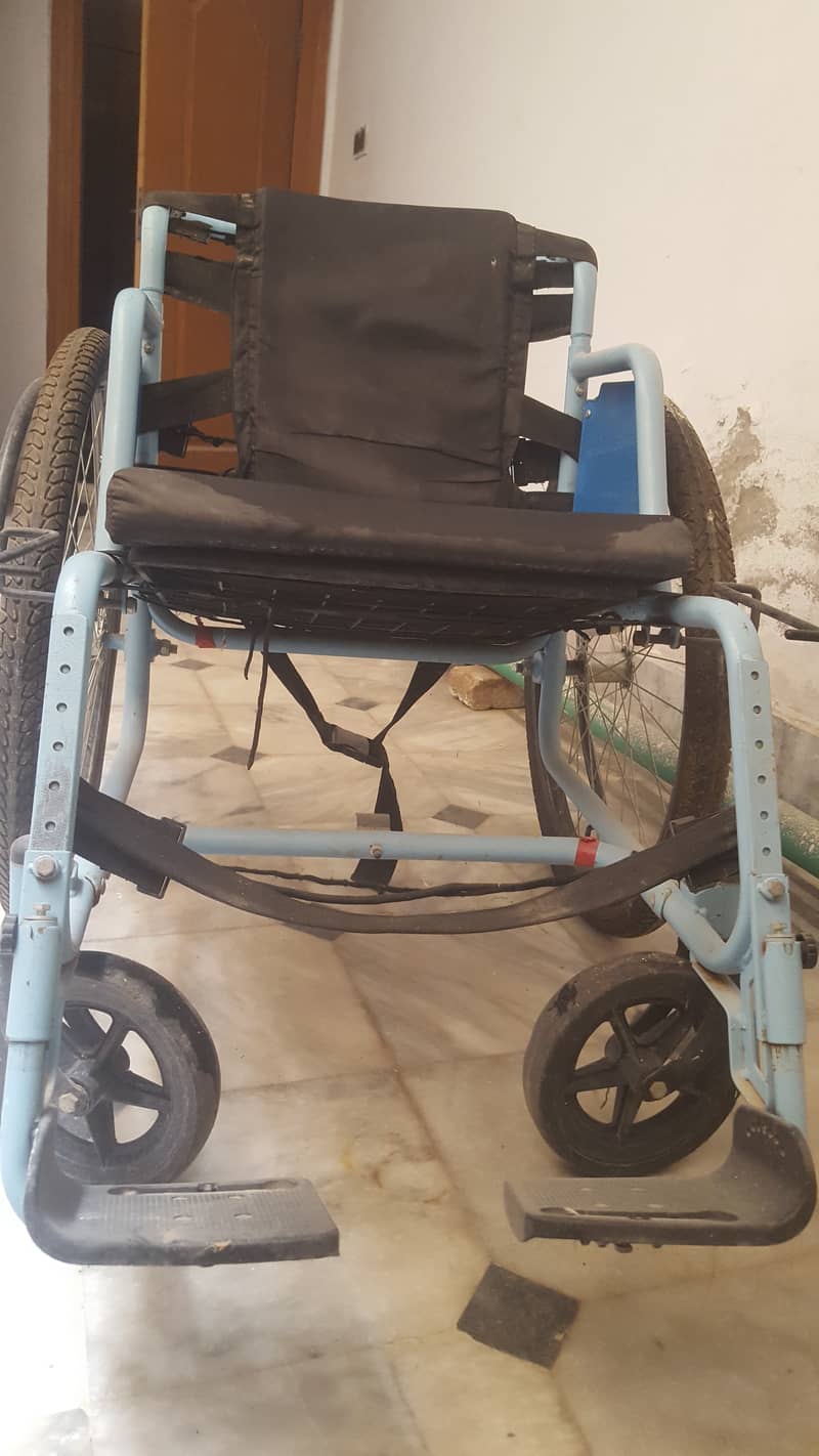 Comfirtable Wheel chair 1