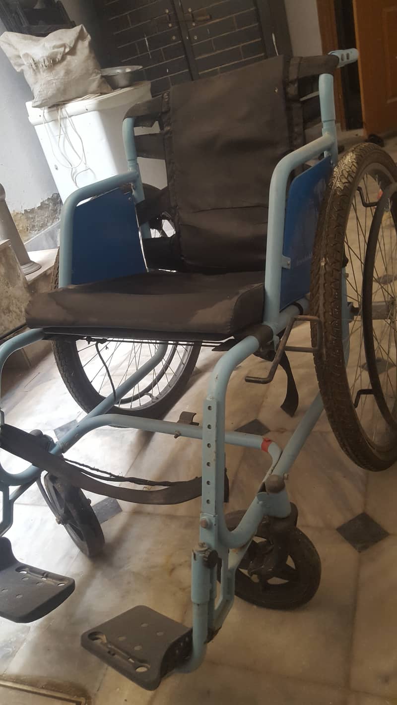 Comfirtable Wheel chair 2