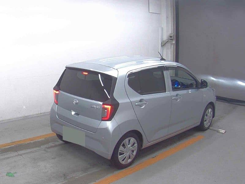 Daihatsu Mira 2021 5