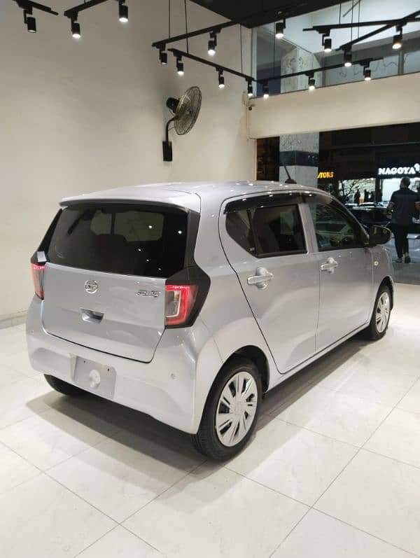 Daihatsu Mira 2021 9