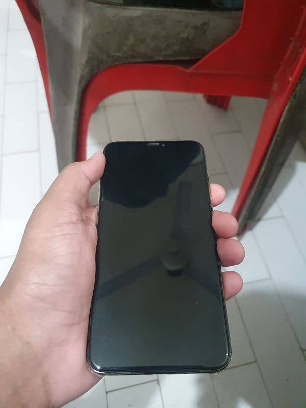 i phone Xs max 8