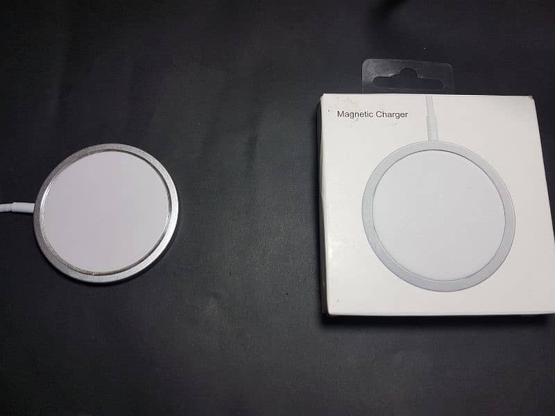 Magnetic wireless charger 15 watt  for iOS 1