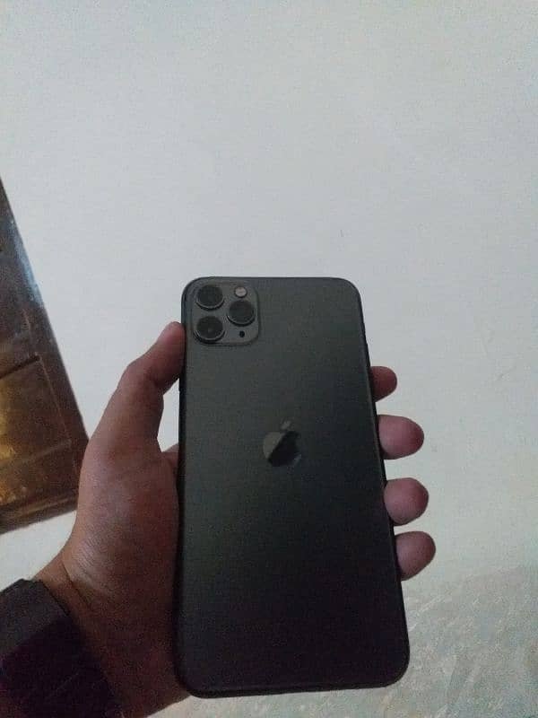 iPhone 11pro max 256GB non-PTA 1