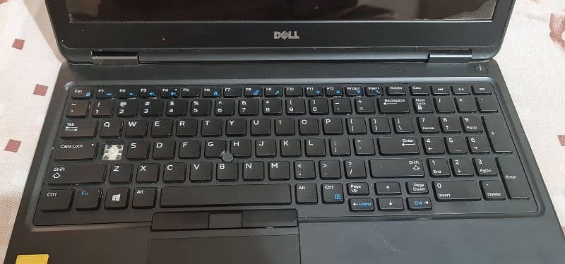 dell latitude 5550 9