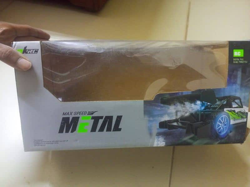 Metalic body RC car | Drift car with mist spray. 3