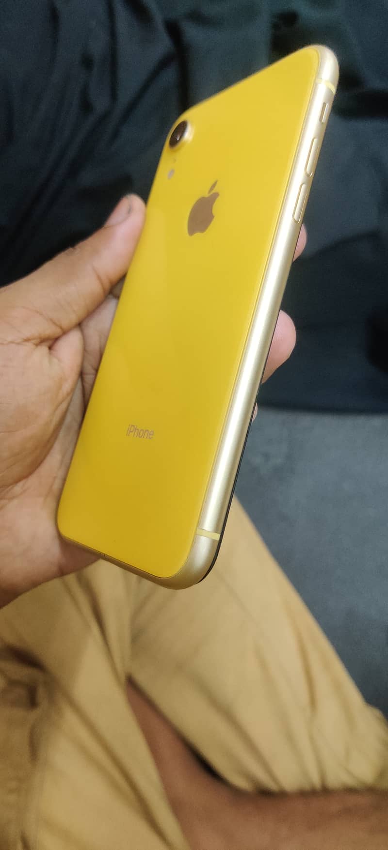 iPhone XR 3