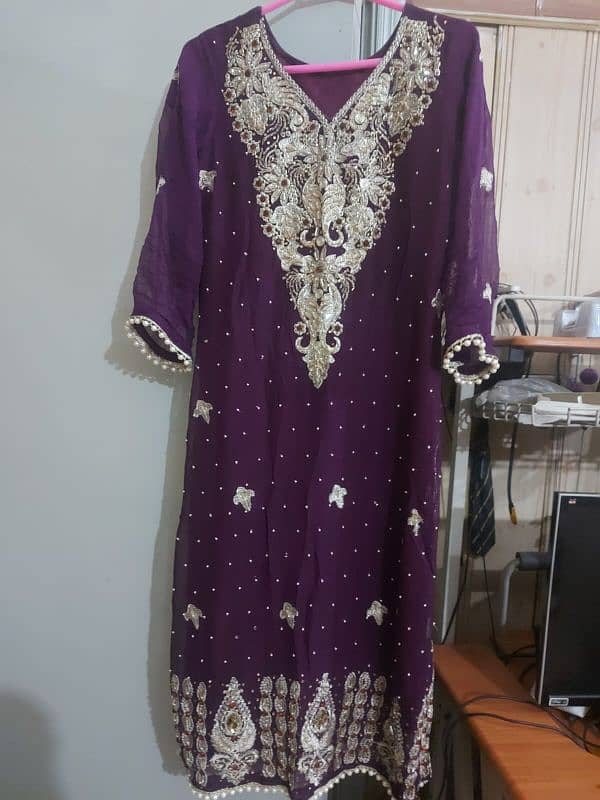 Wedding dress for women in good condition 4