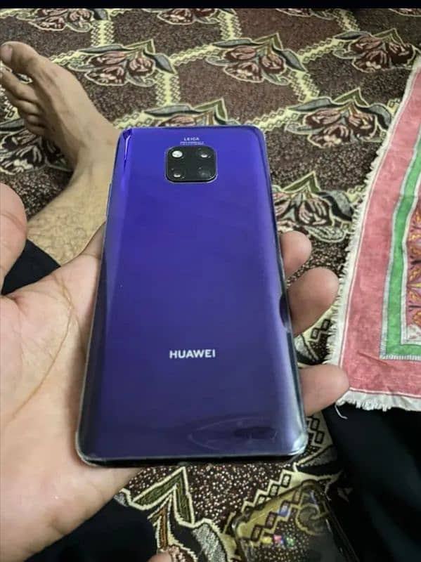 Huawei mate 20 Pro camera zoom on moon 30x spacially for pubg 1