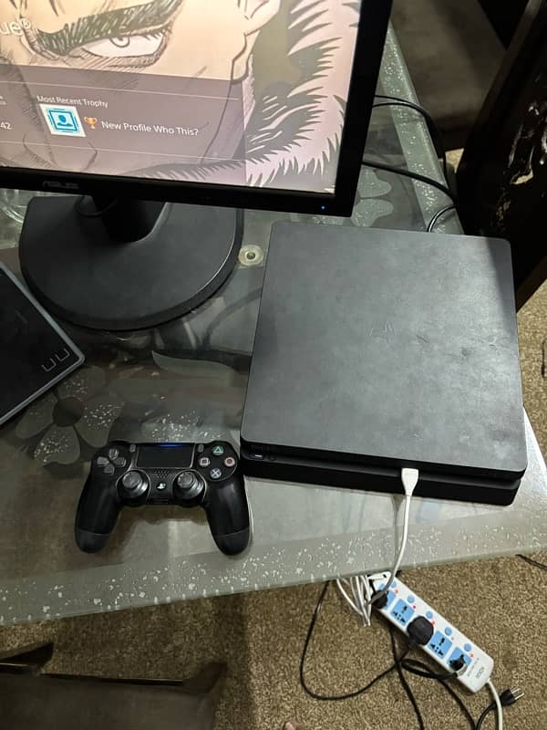 ps4 slim used/ cd rom not completely working 3