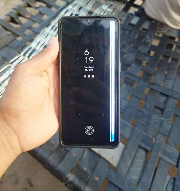 oppo Reno 3 8 128 gb Panel Mai line aur nechy sy blue hai 3