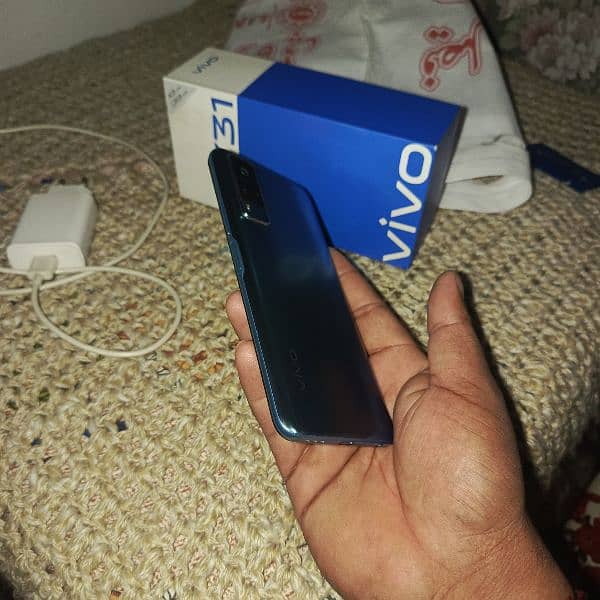 vivo y 31) My Whatsapp 03099486515 3