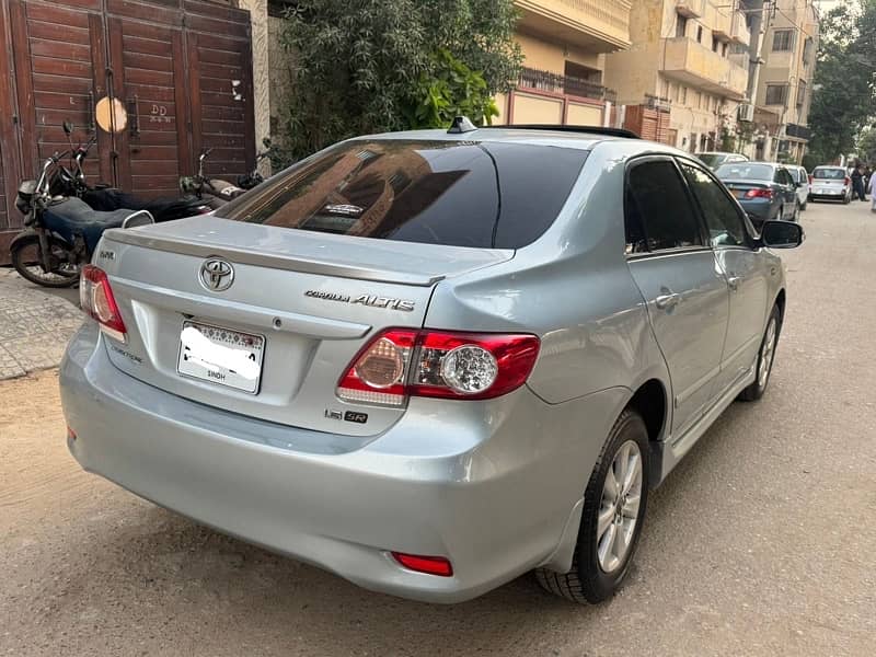 Toyota Corolla Altis 2013 3