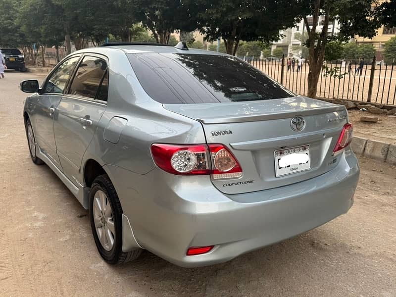 Toyota Corolla Altis 2013 4