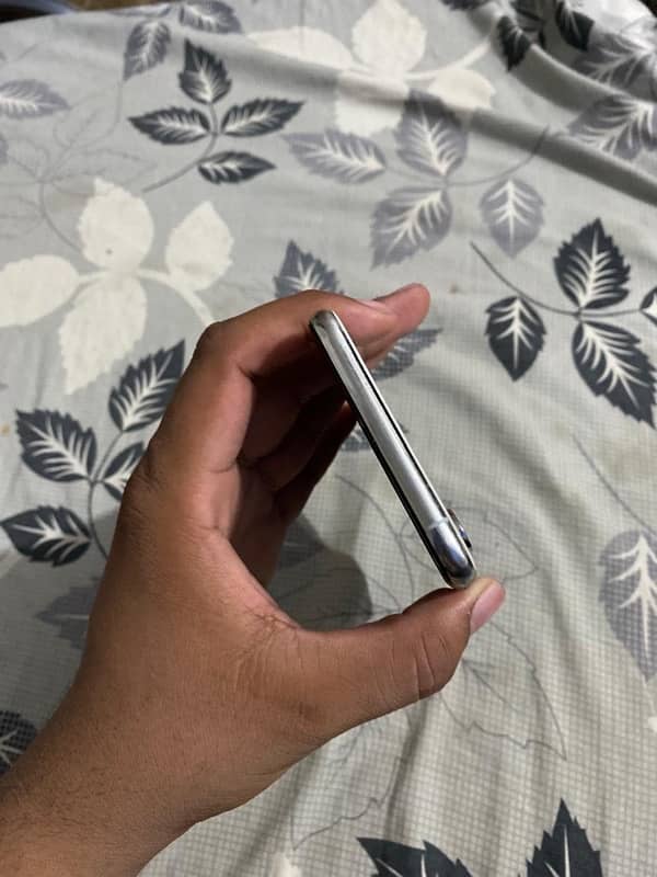 iphone xsmax pta approved 256gb 3