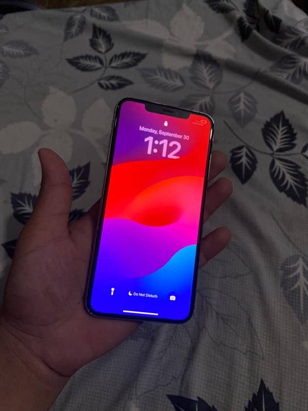 iphone xsmax pta approved 256gb 4