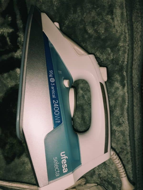 ufesa selecta steam iron 1