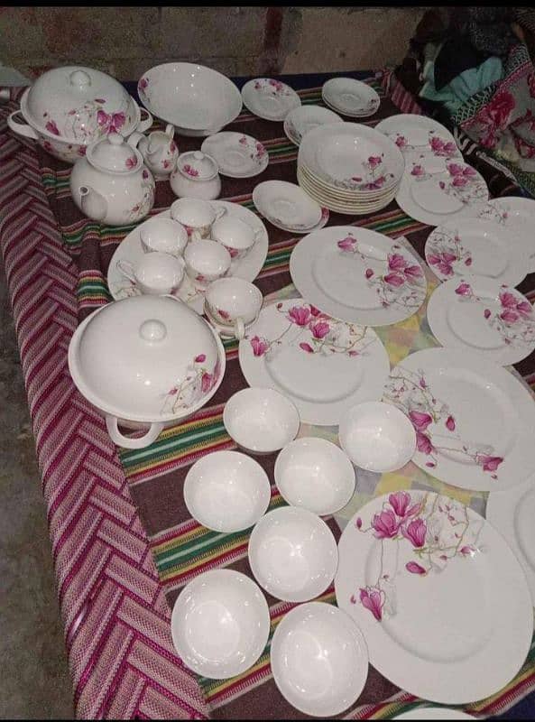 China bon 59  Pieces dinner set un touch 0