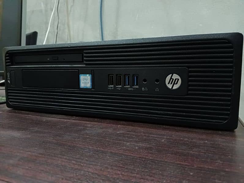 Hp Z240 SFF 7Th Gen 0