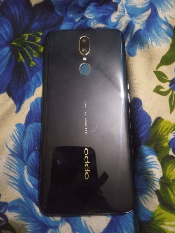 Oppo F11 0