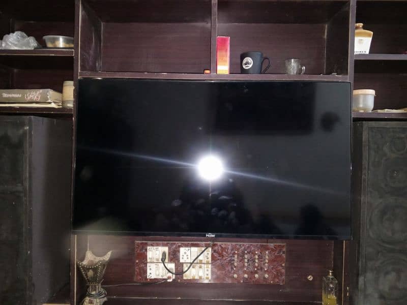 tv rack set with best quality wood all is ok Kuch bhi damage nhi ha 0