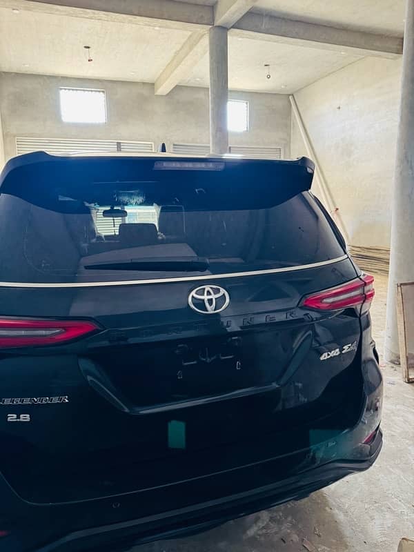 Toyota Fortuner Legender 2022 7