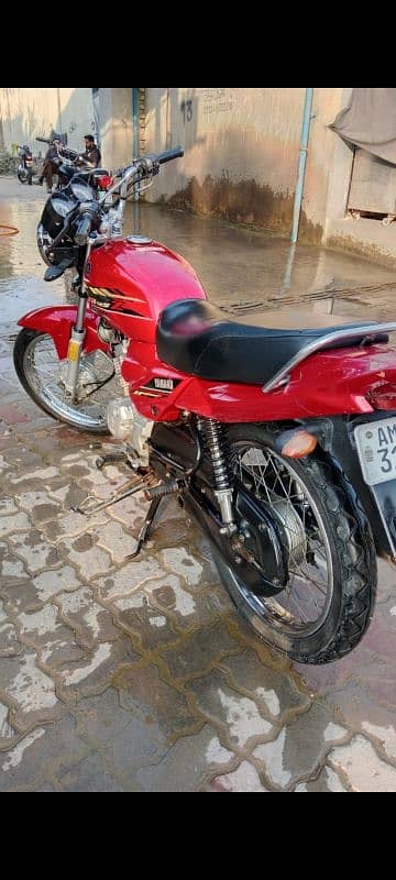 Yamaha yB125z  good condition 0