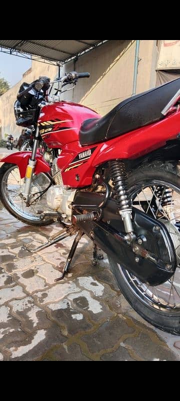 Yamaha yB125z  good condition 1