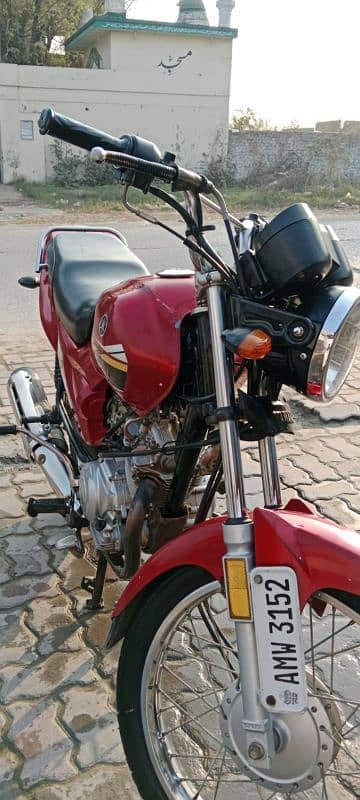 Yamaha yB125z  good condition 4