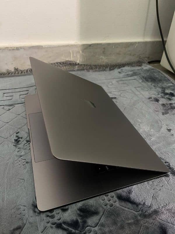 Macbook pro 2018 2