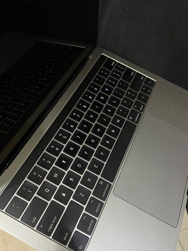 Macbook pro 2017 13