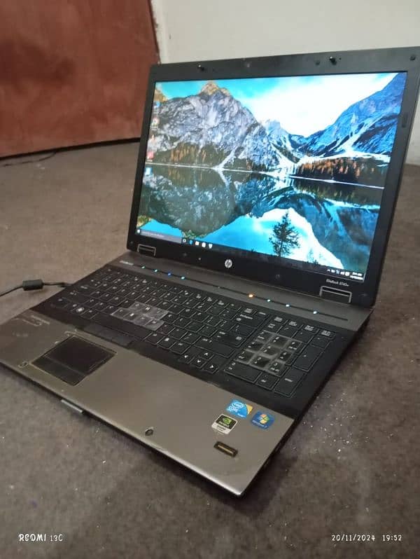 Hp Elitebook 8470w Fresh Condition 0