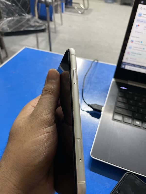 iphone 11 non pta 256 3