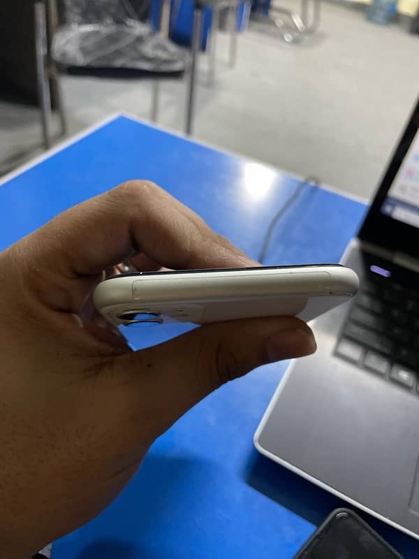 iphone 11 non pta 256 5