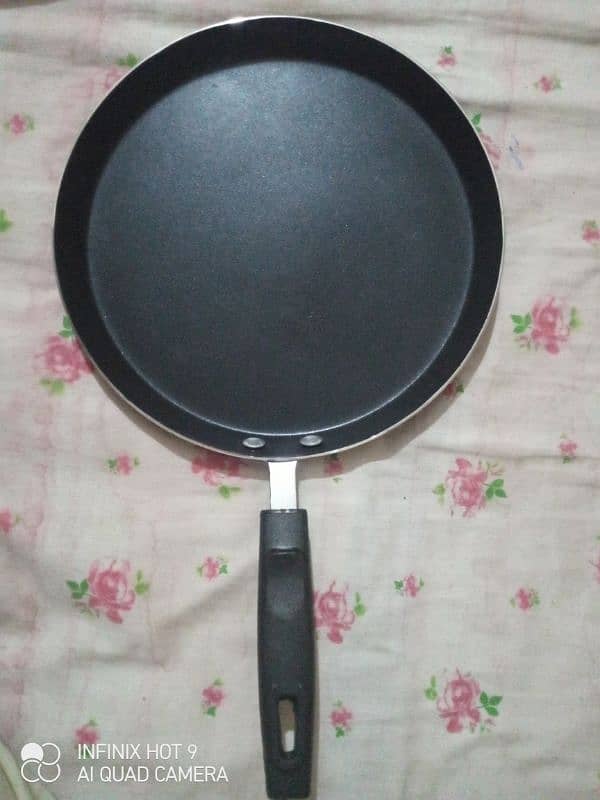 flat non stick pan and cooking spoons set 4