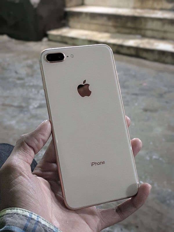 iPhone 8 Plus WhatsApp 03052958845 0