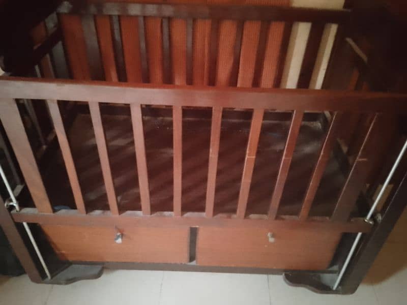 baby cot 2