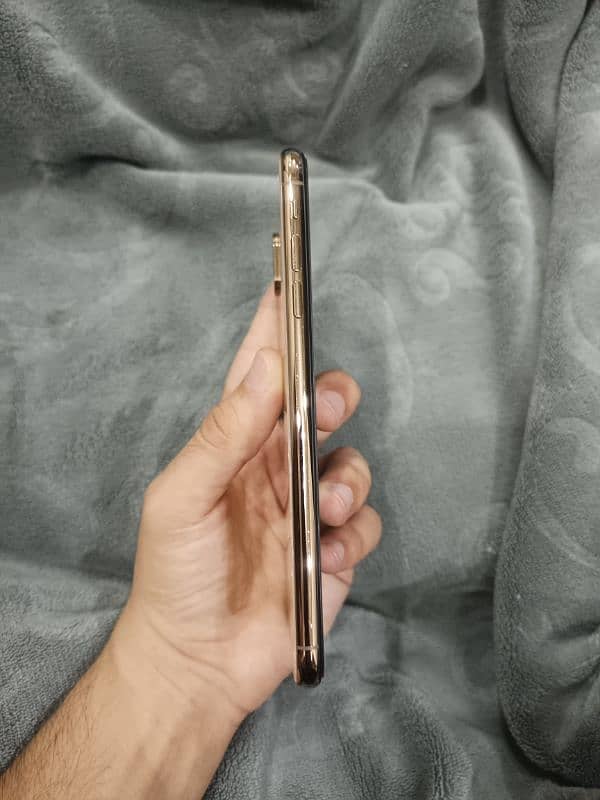 Iphone XS Max 64GB PTA approved 1