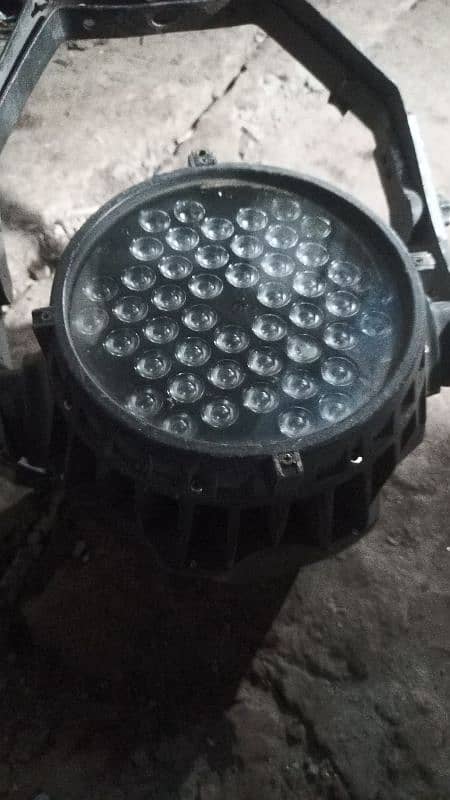 8 SMD Lights 1 beem light 10