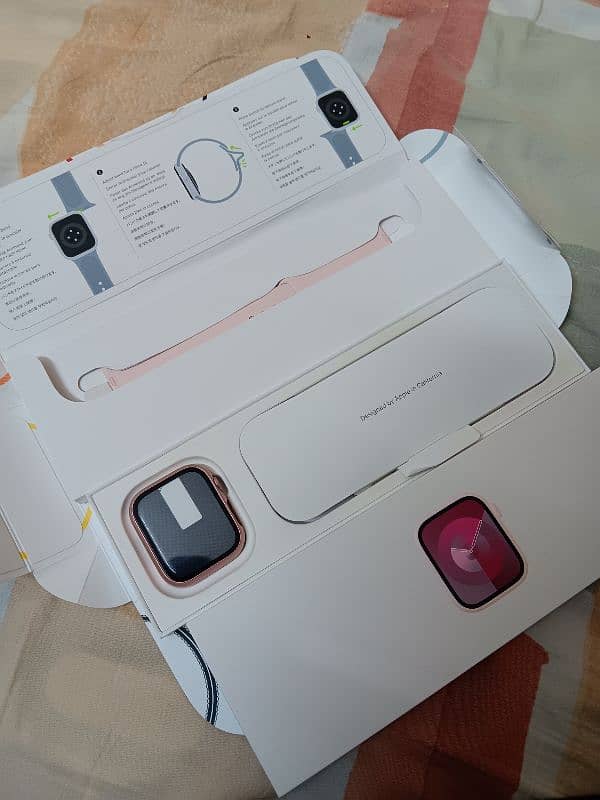 Apple watch Series 9 GPS Nike edition 45mm pink/rose gold 0