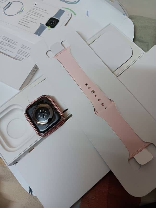 Apple watch Series 9 GPS Nike edition 45mm pink/rose gold 1