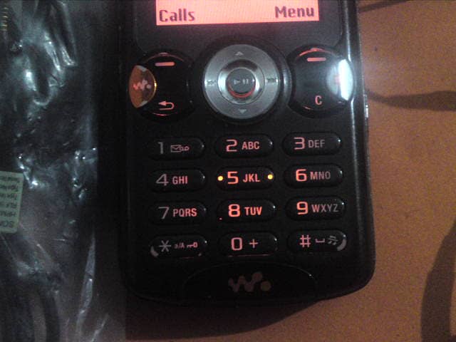 Sony Ericsson W810i 6