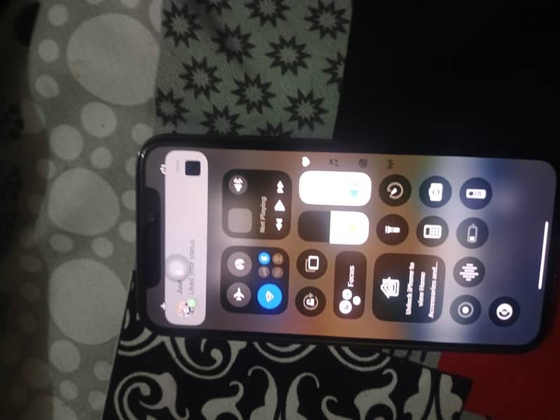 iPhone 11pro jv 64gb 4