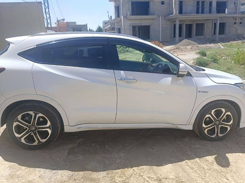 Honda Vezel 2016 1