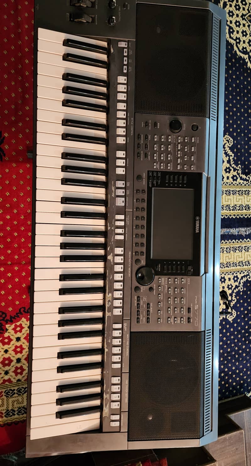 Yamaha psr s770 2