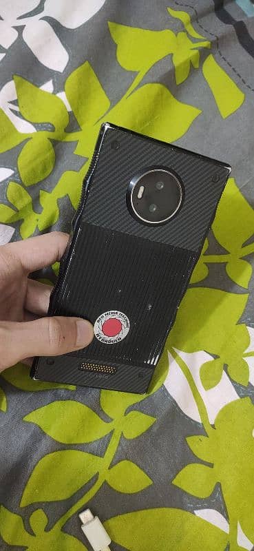 RED HYDROGEN ONE 1